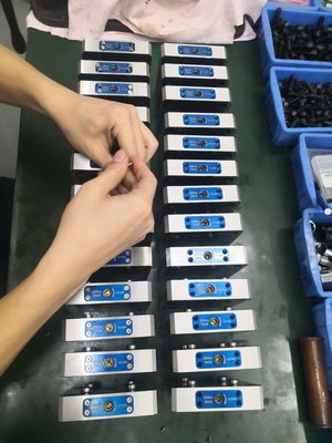 Freze Hızlı Değişim Fikstür Kelepçeleri Dört Delikli Sıfır Nokta CNC 1.6Kg