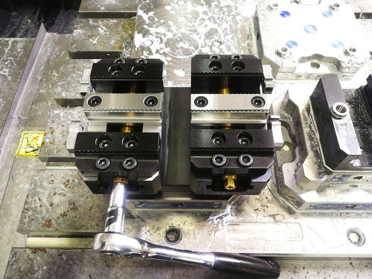 3Kg Eksen Armatürleri 50mm Sıkma Aralığı 4 Eksen Mengene Paslanmaz Çelik