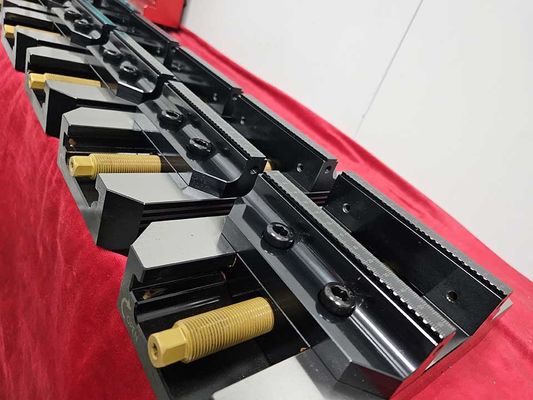 3 eksenli 4 eksenli 5 eksenli cnc işleme aletleri için çelik malzeme hassas kendinden merkezleme mengenesi